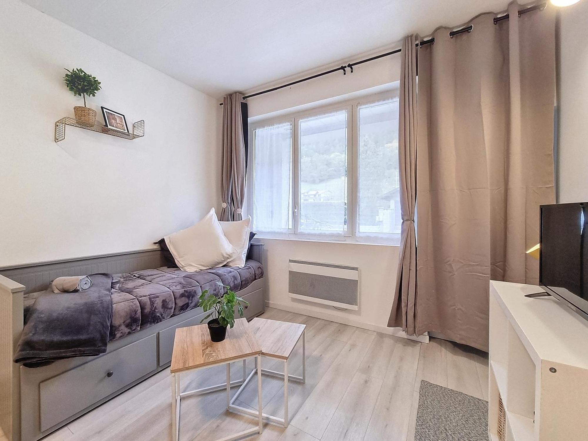 Budget Studio Proche Lac Севрие Экстерьер фото