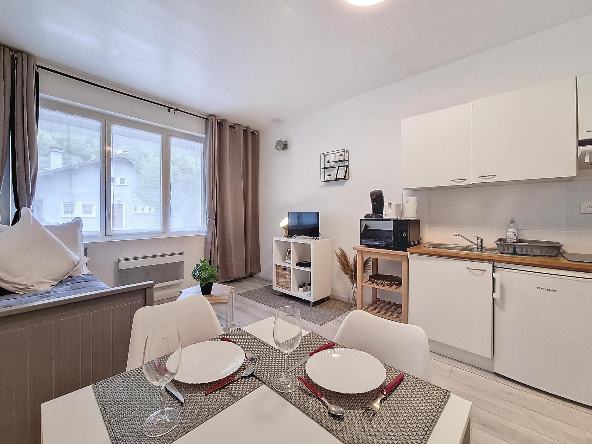 Budget Studio Proche Lac Севрие Экстерьер фото